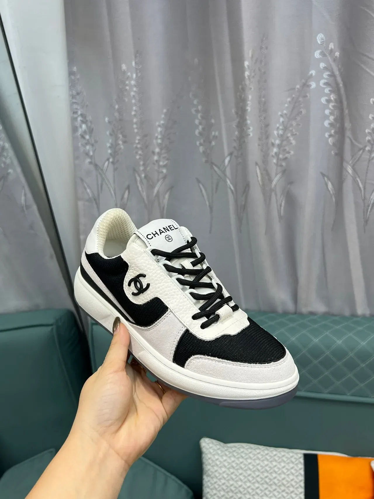 Chanel White Black Low-Top Color-Blocked Lifestyle Sneakers 6