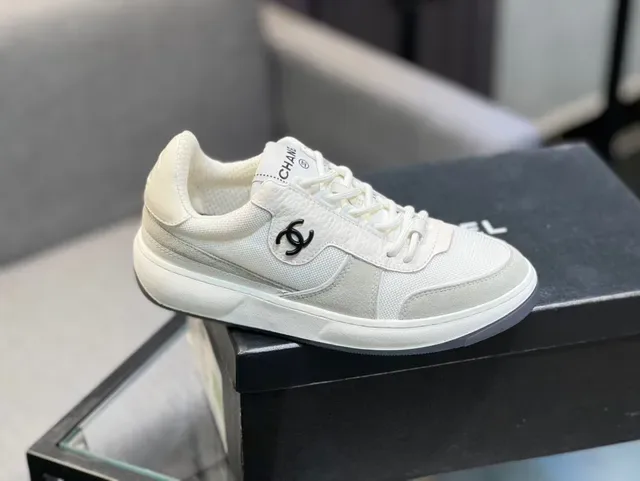 Chanel White Gray Low-Top Mixed-Material Lifestyle Sneakers 9