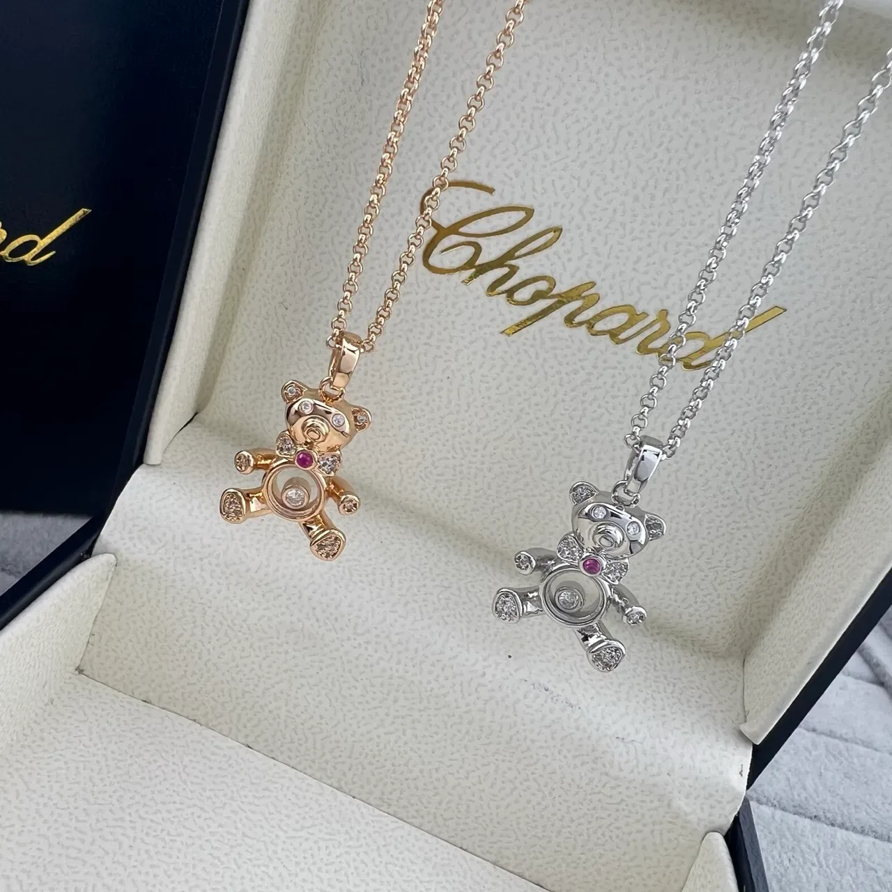 Chopard Happy Bear Colliers pendentifs en or rose et or blanc 7