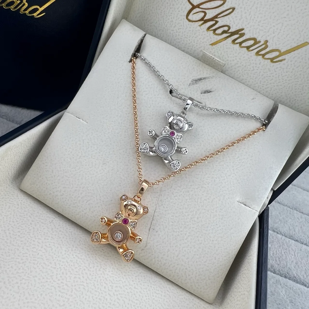 Chopard Happy Bear Colliers pendentifs en or rose et or blanc 8