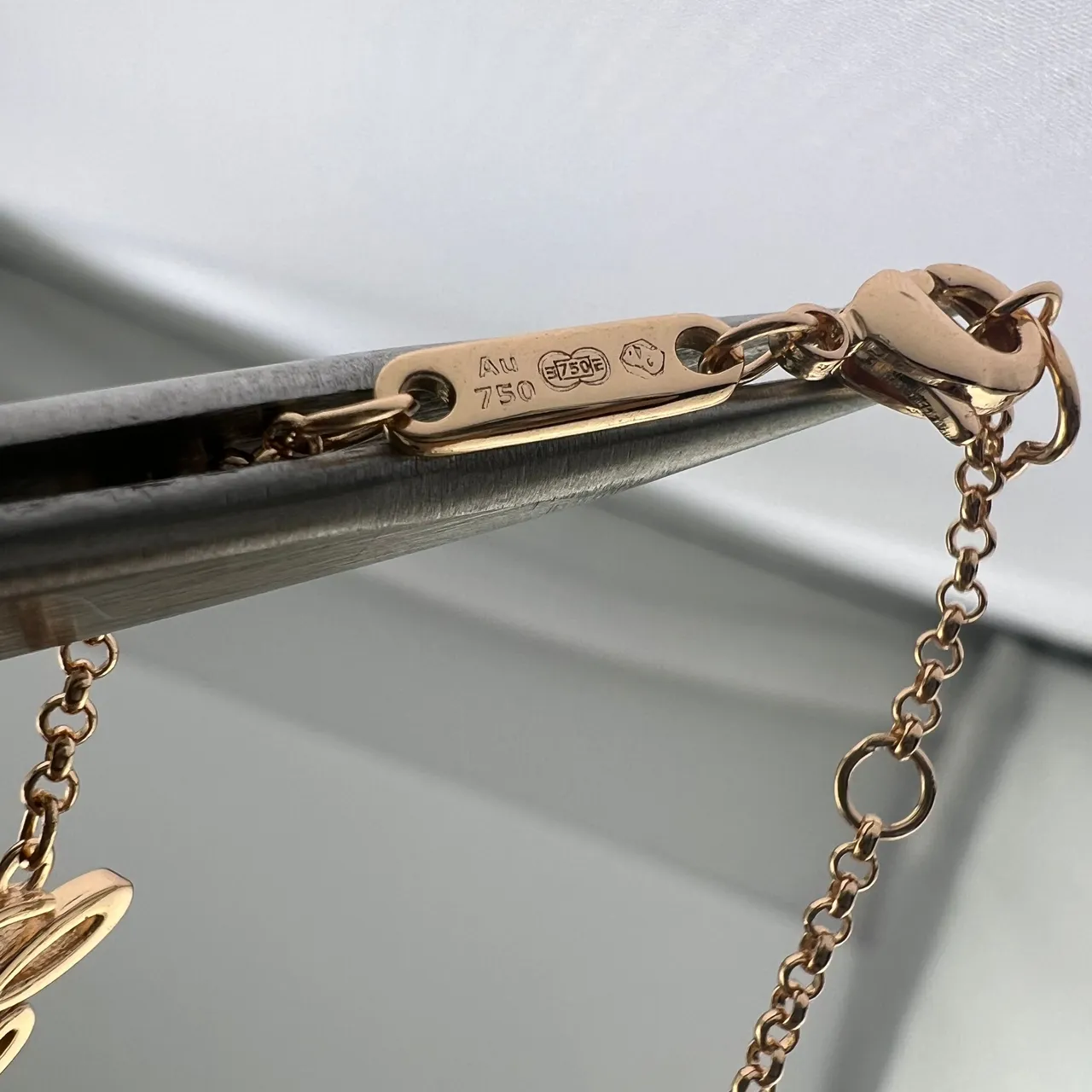 Chopard 银金心形镂空梨形和圆形宝石镶嵌项链 3