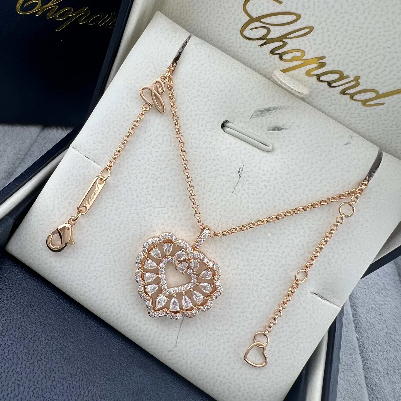 Chopard 银金心形镂空梨形和圆形宝石镶嵌项链 4