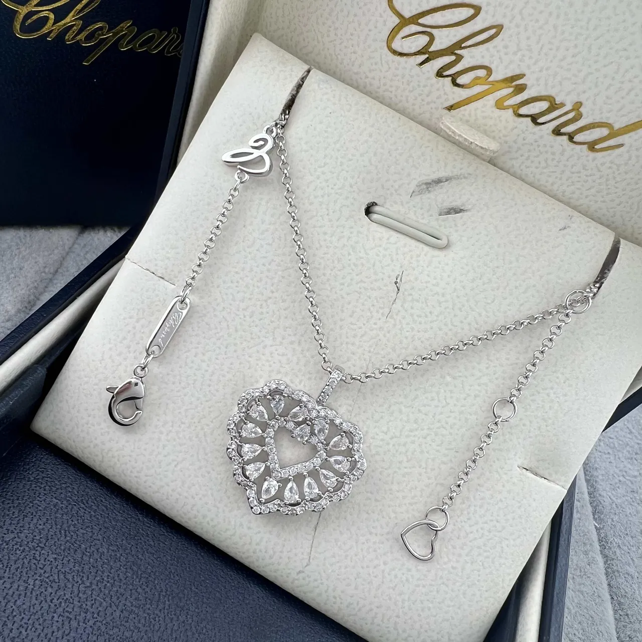 Chopard 银金心形镂空梨形和圆形宝石镶嵌项链 5