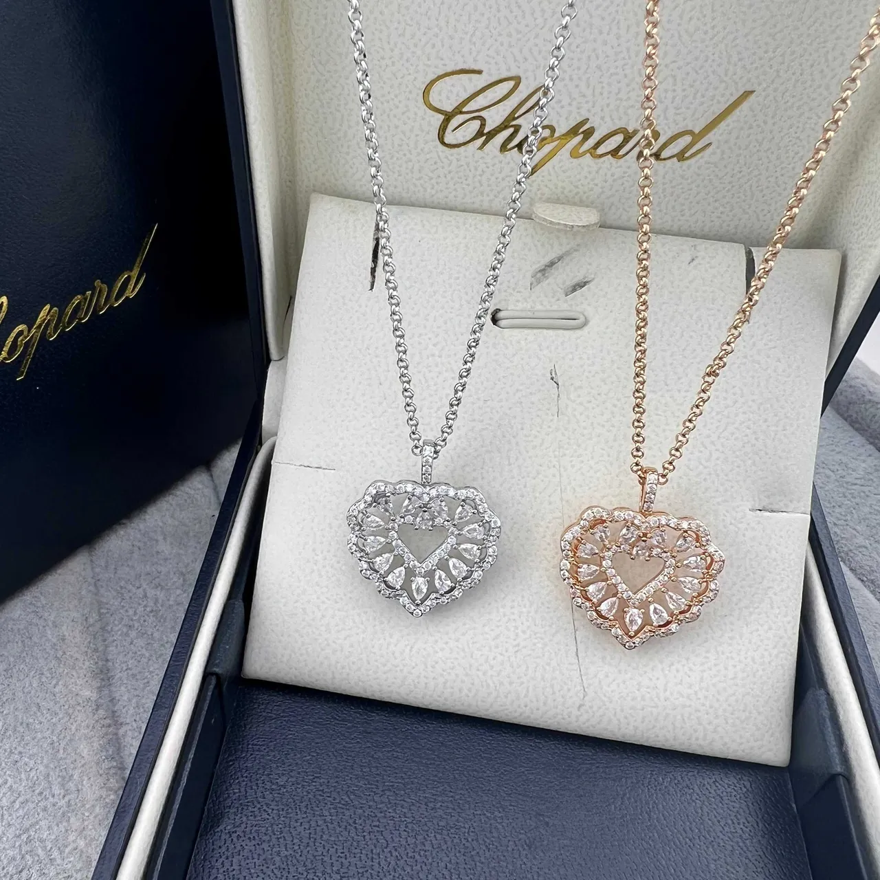 Chopard 银金心形镂空梨形和圆形宝石镶嵌项链 8