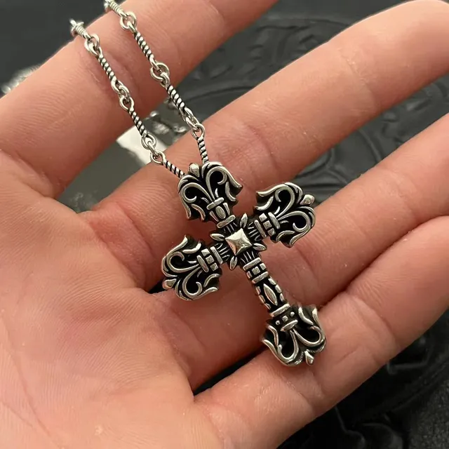 Chrome Hearts Colar prata preto ornamentado gótico filigrana de volutas 3