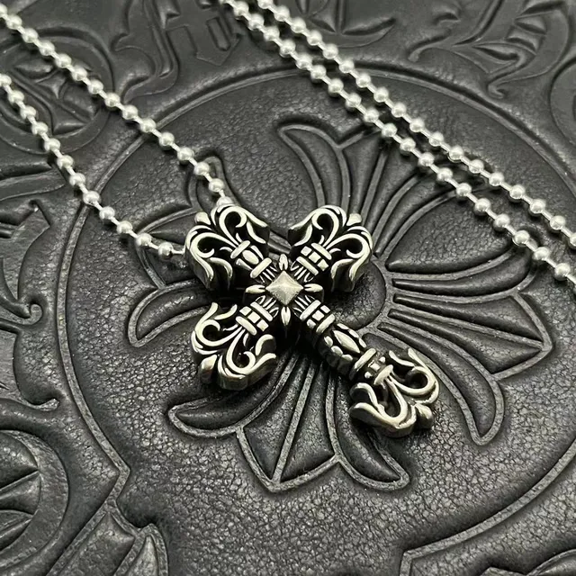Chrome Hearts Colar prata preto ornamentado gótico filigrana de volutas 4