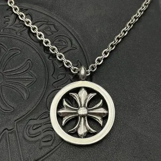 Chrome Hearts সিলভার ব্ল্যাক পলিশড মেটাল সার্কুলার ফ্রেমড পেন্ডেন্ট নেকলেস