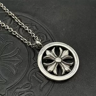 Chrome Hearts Argent Noir Métal Poli Cadre Circulaire Pendentif Collier 2