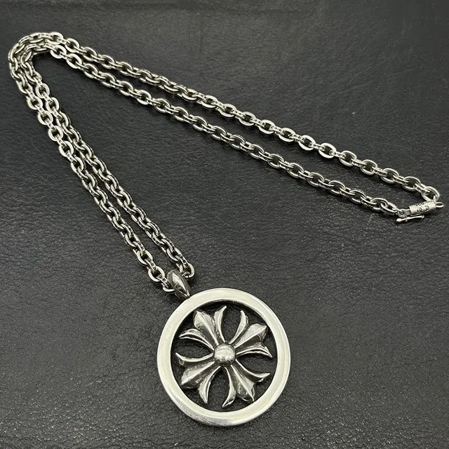 Chrome Hearts Argent Noir Métal Poli Cadre Circulaire Pendentif Collier 5