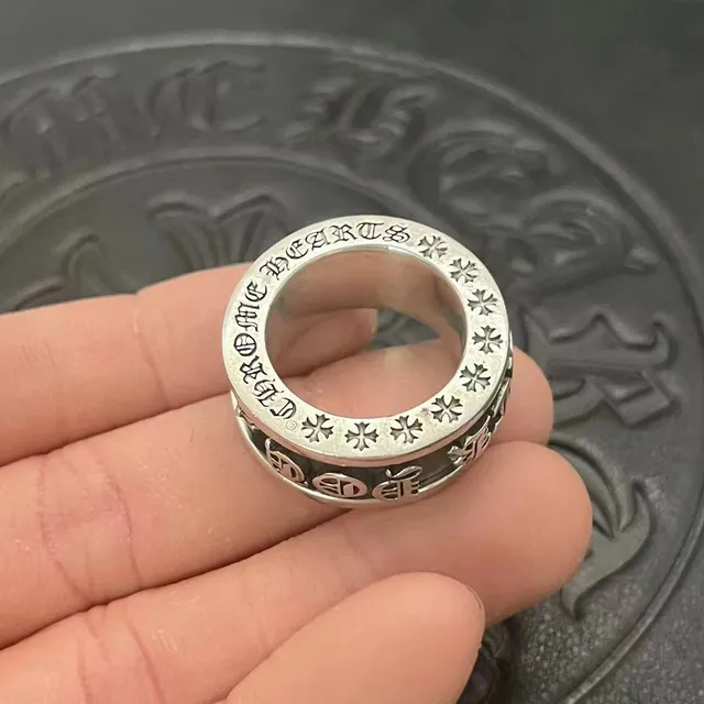 Chrome Hearts Anillo Plata Negro Banda Rotatoria Letra Gótica 6