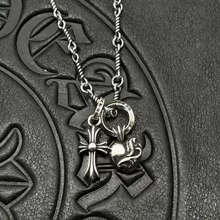 Chrome Hearts 银色多吊坠哥特项链 3