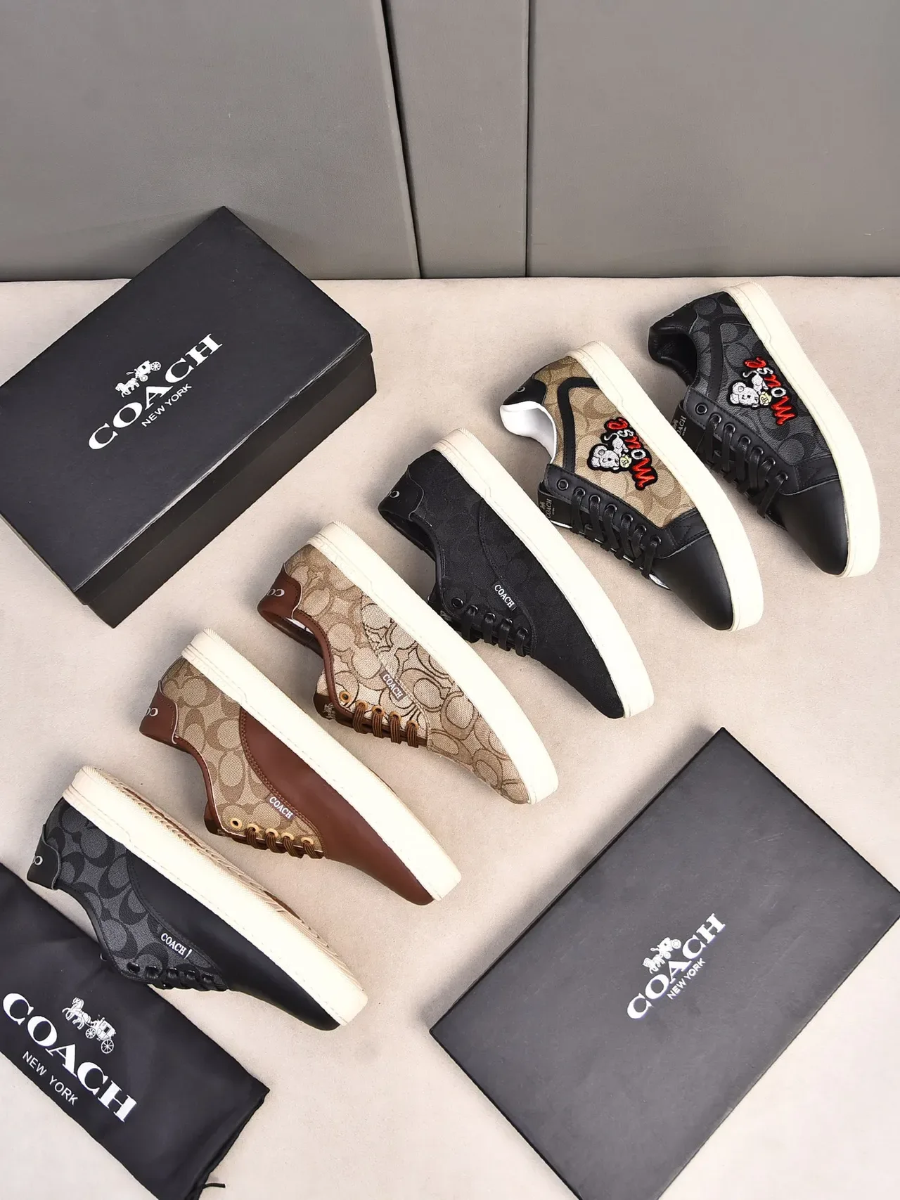 Coach Negro Beige Parche de Personaje Bordado Panel Lateral con Impresión de Monograma Sneakers Lifestyle 2