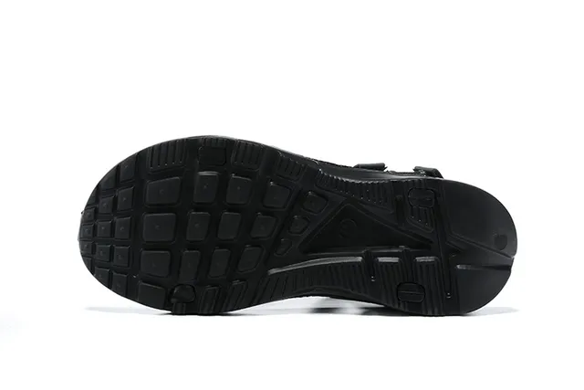 Columbia Black Adjustable Strap Casual Sandals 14