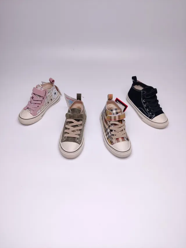 Converse Chuck Taylor All Star Tweed Pink Lifestyle Sneaker 3