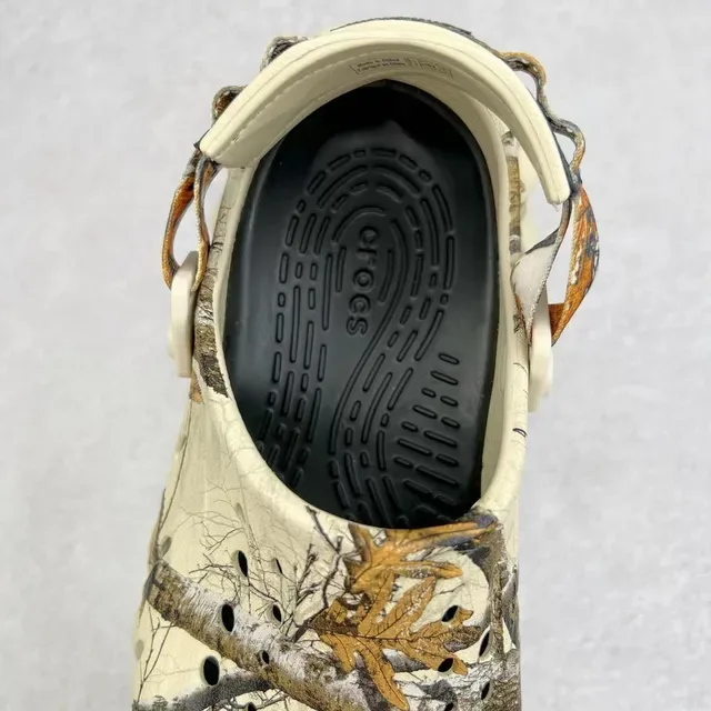 Crocs Beige Multicolor Molded Foam Camouflage-Print Strap Clog 6