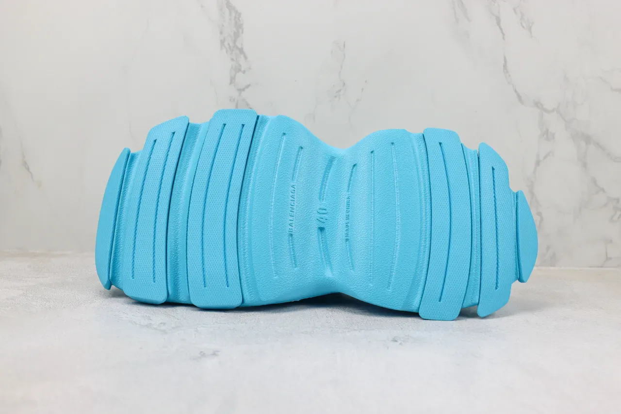 Crocs Classic Clog Light Blue Molded Foam Clog 5
