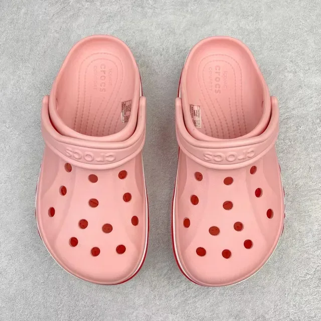 Crocs Classic Clog Rose Rouge Construction de Mousse Moulée Trous de Ventilation 2
