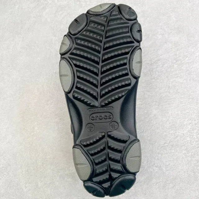 Crocs Echo Preto Cinza Construção de espuma moldada Furos de ventilação clog 2