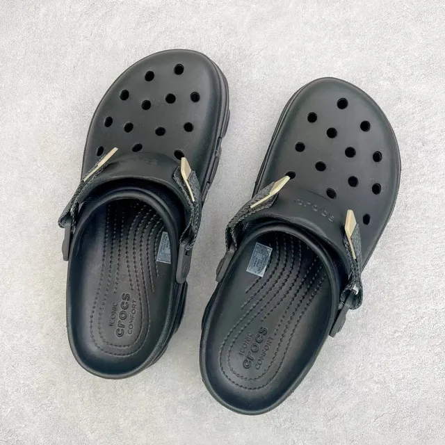 Crocs Echo Preto Cinza Construção de espuma moldada Furos de ventilação clog 8