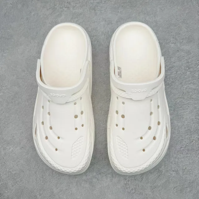 Crocs Echo Clog كلوج أبيض من الرغوة المصبوكة 2