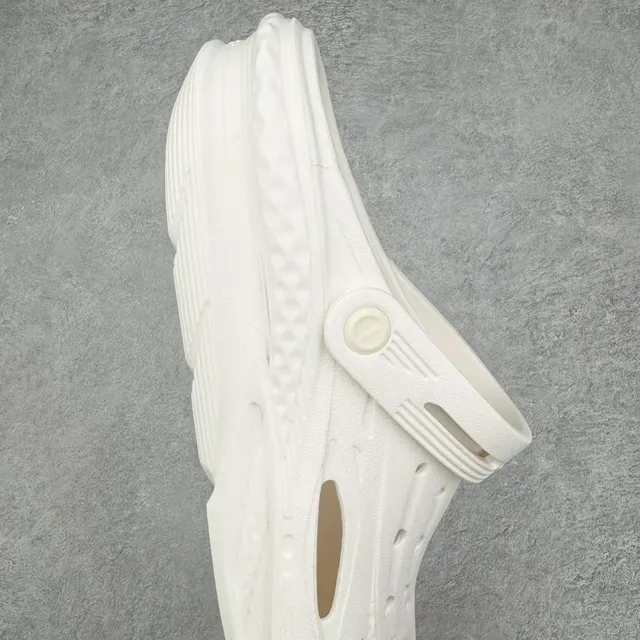 Crocs Echo Clog كلوج أبيض من الرغوة المصبوكة 6