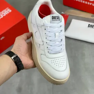 Diesel White Beige Low-Top Perforated Toe Lifestyle Sneakers