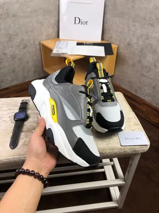 Christian Dior Chaussures Chunky Gris à Semelle Jaune en Maille et Overlay Synthétique 7