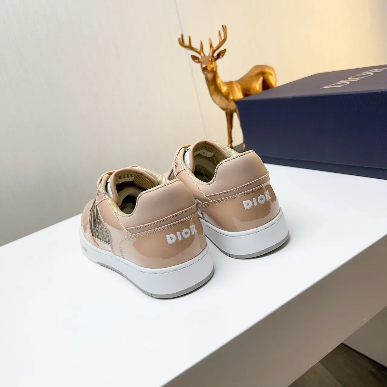 Dior B23 Beige Cuir Patenté Monogramme Oblique Lifestyle Sneakers 3