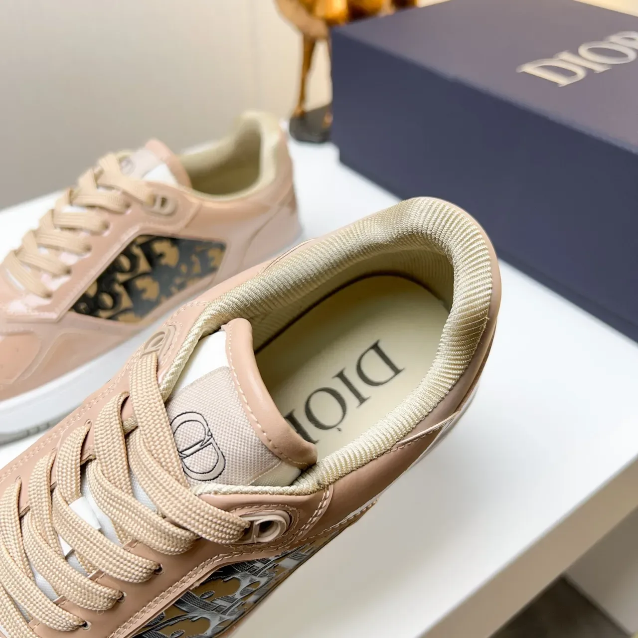 Dior B23 Beige Cuir Patenté Monogramme Oblique Lifestyle Sneakers 4
