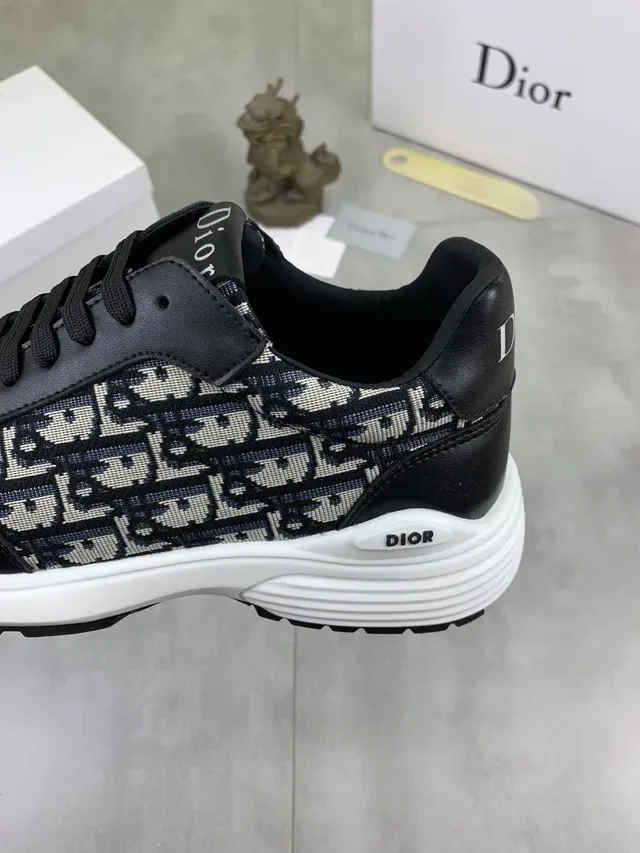 Dior B23 Monogram Sneakers Lifestyle Noir et Beige 4