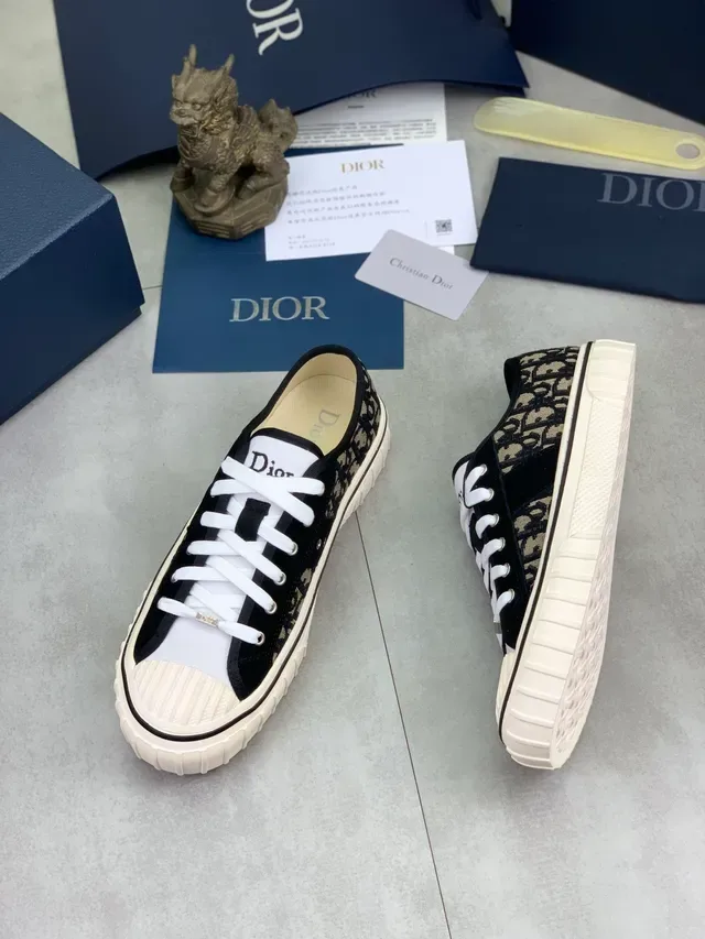 Dior B23 Oblique Jacquard Black and White Lifestyle Sneakers 6