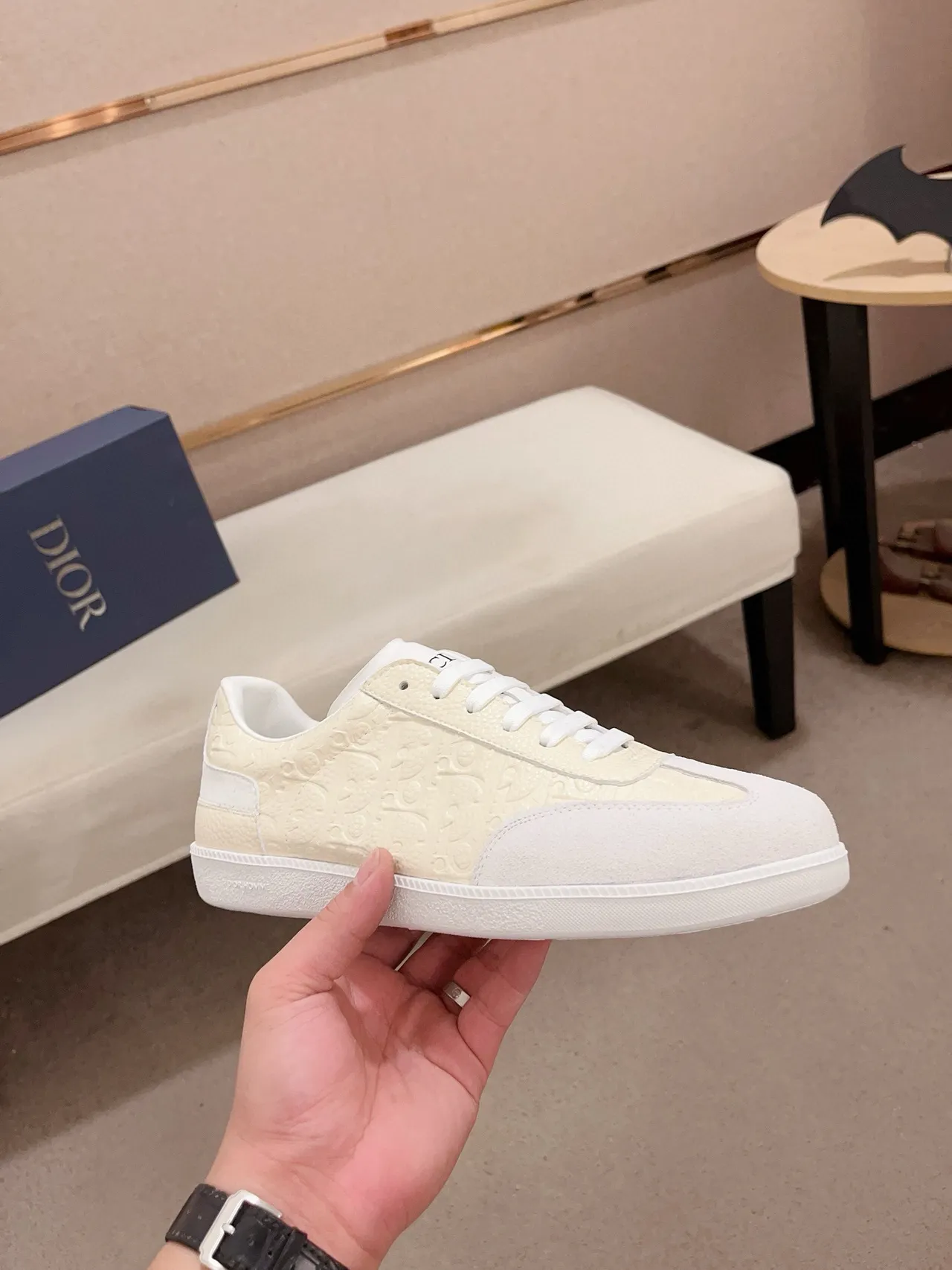 Dior B23 Off-White and White Embossed Oblique Lifestyle Sneakers 4