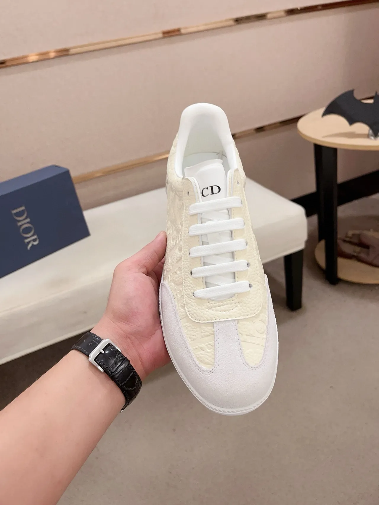 Dior B23 Off-White and White Embossed Oblique Lifestyle Sneakers 5