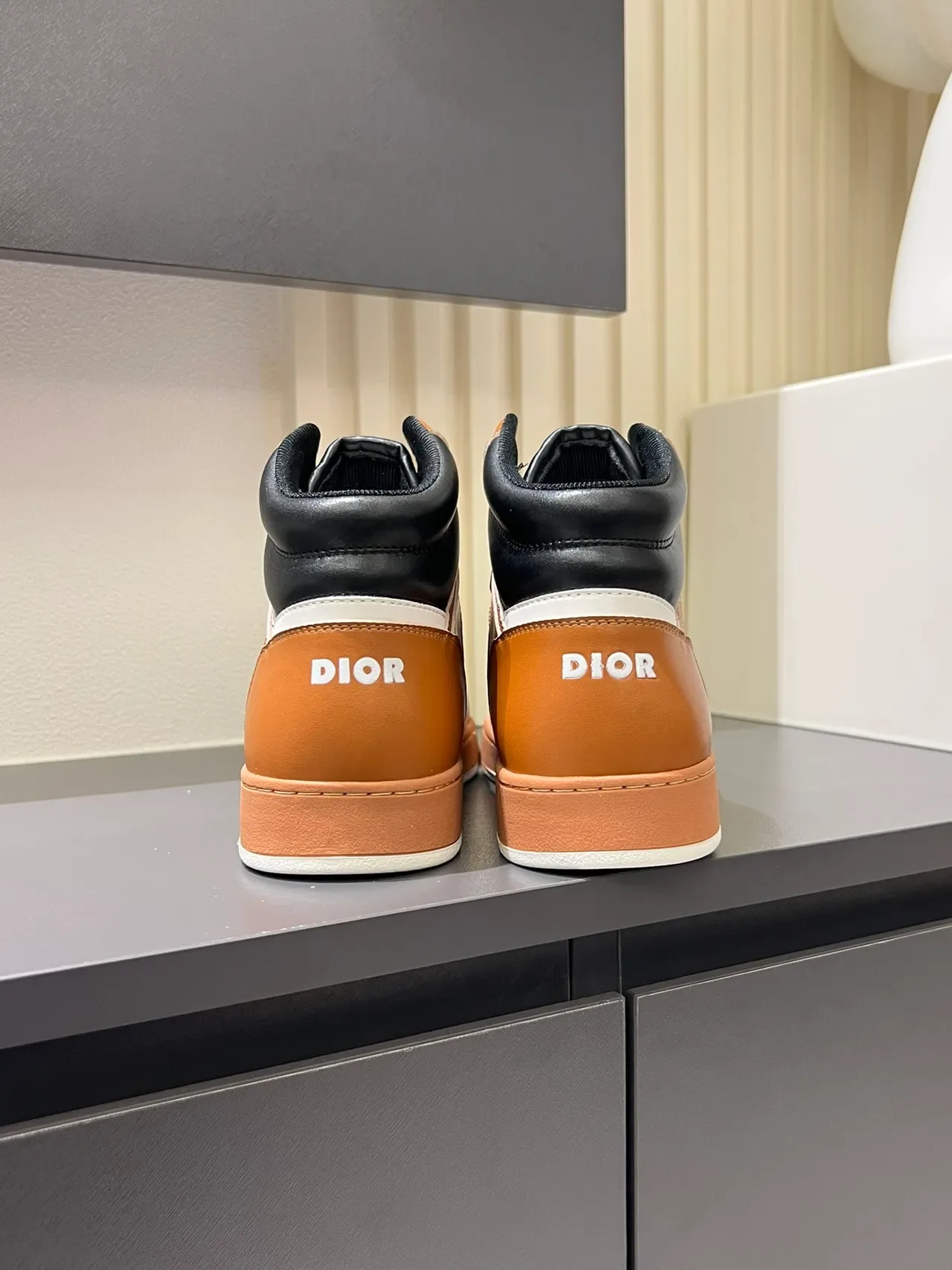 Dior B23 Chaussures lifestyle beige et blanc monogramme oblique 2