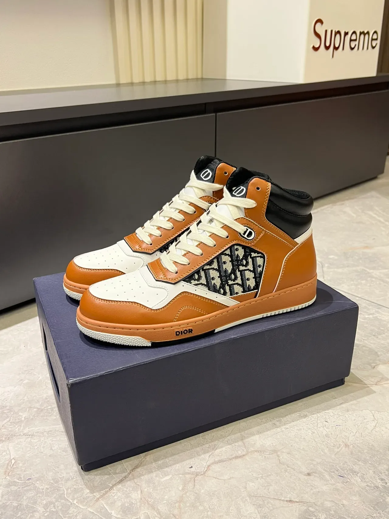 Dior B23 Chaussures lifestyle beige et blanc monogramme oblique 4