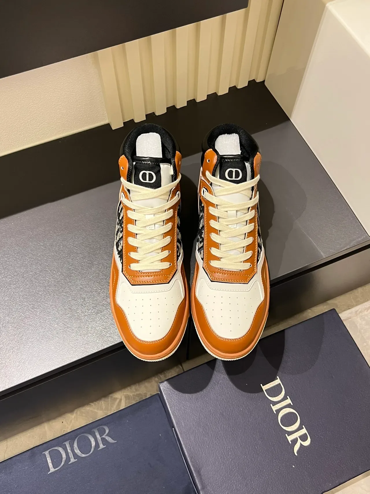 Dior B23 Chaussures lifestyle beige et blanc monogramme oblique 5
