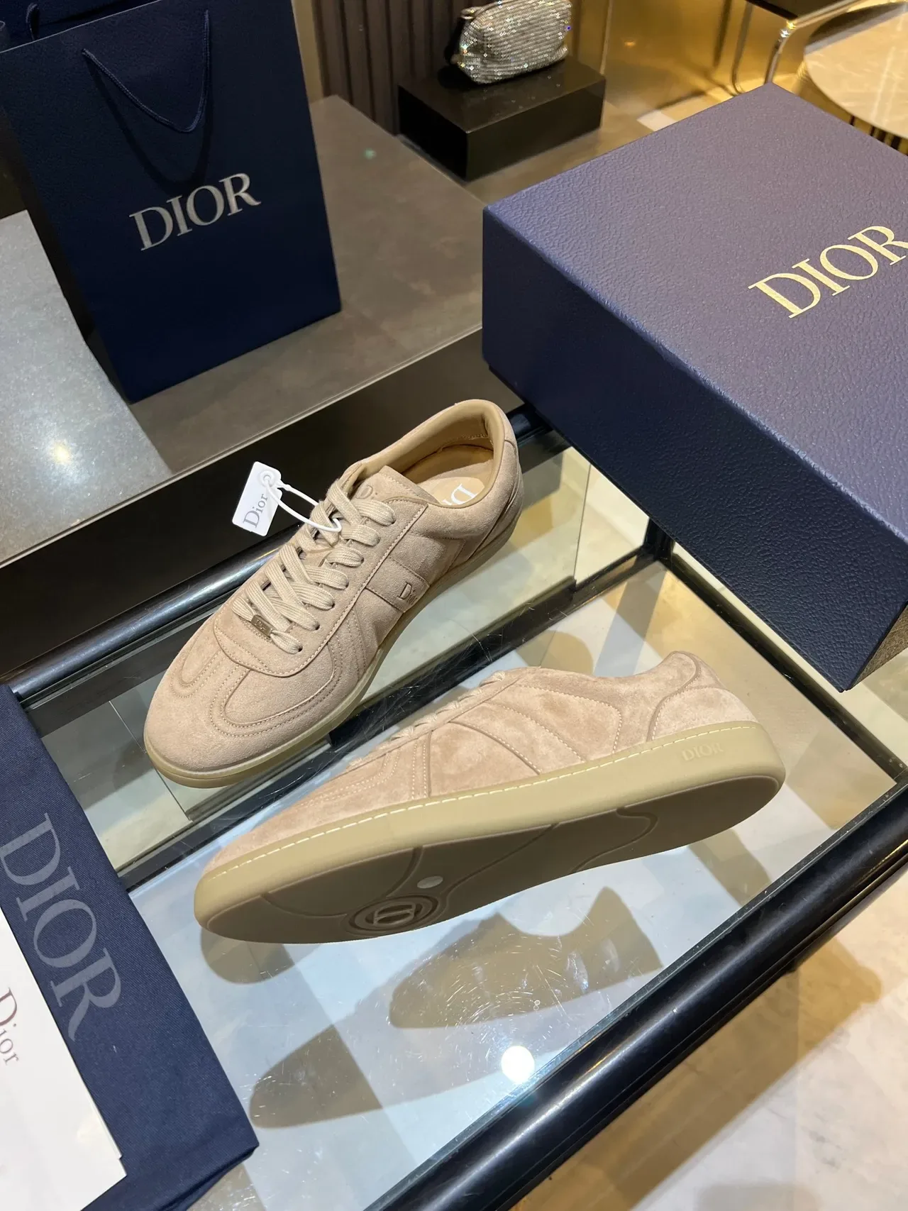 Dior B27 Sneakers Lifestyle Beige Marron à Panneaux en Daim Basses 4