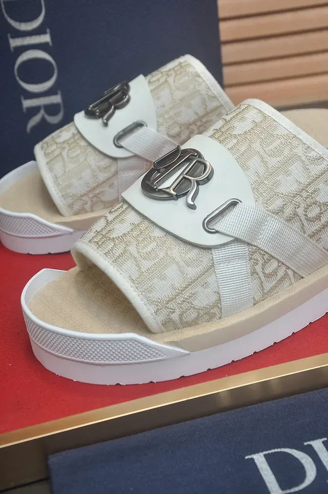 Dior B27 Beige White Oblique Jacquard Upper CD Buckle Hardware Slippers 2