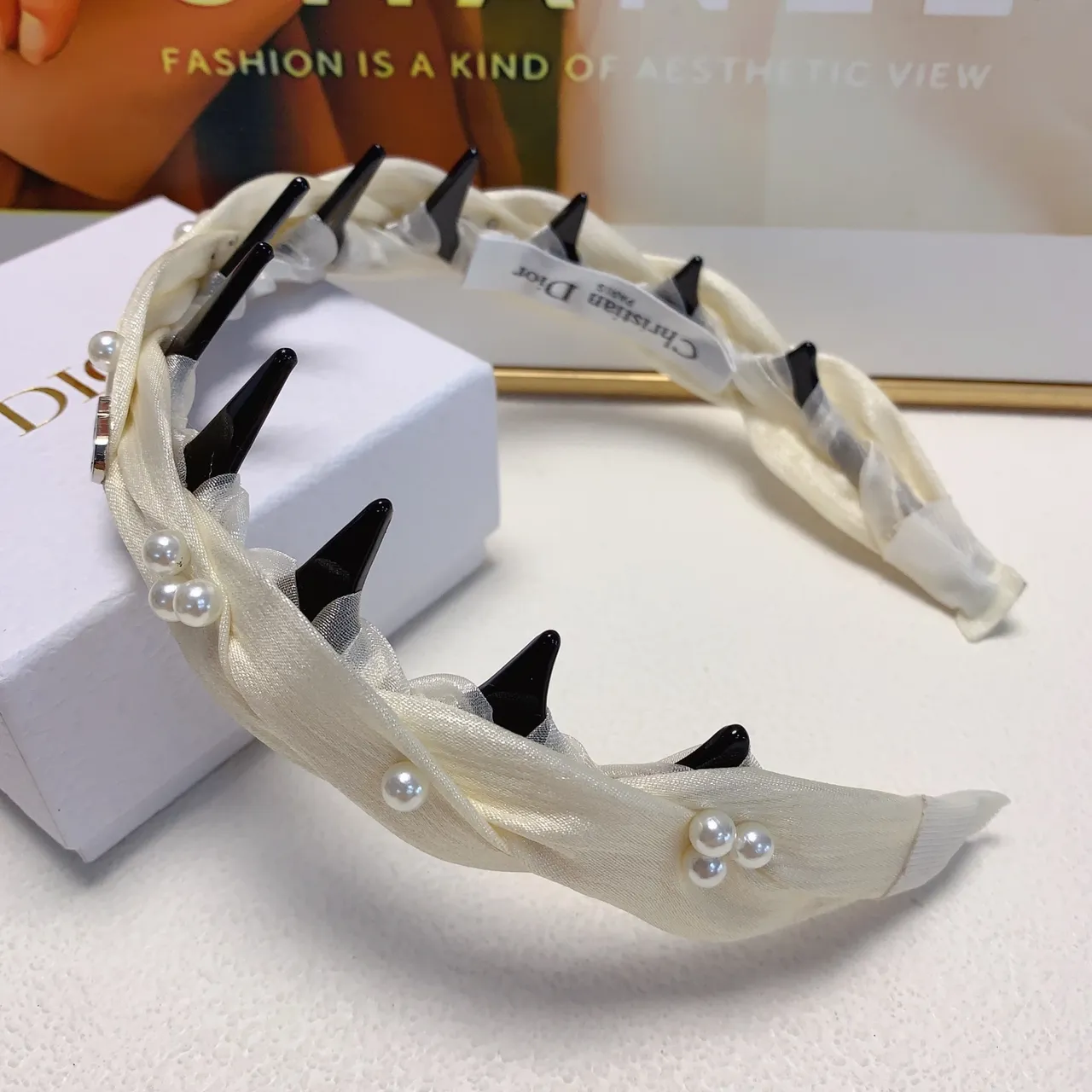 Dior Black Beige Twisted Ribbon Pearl-Embellished Jewelry 4