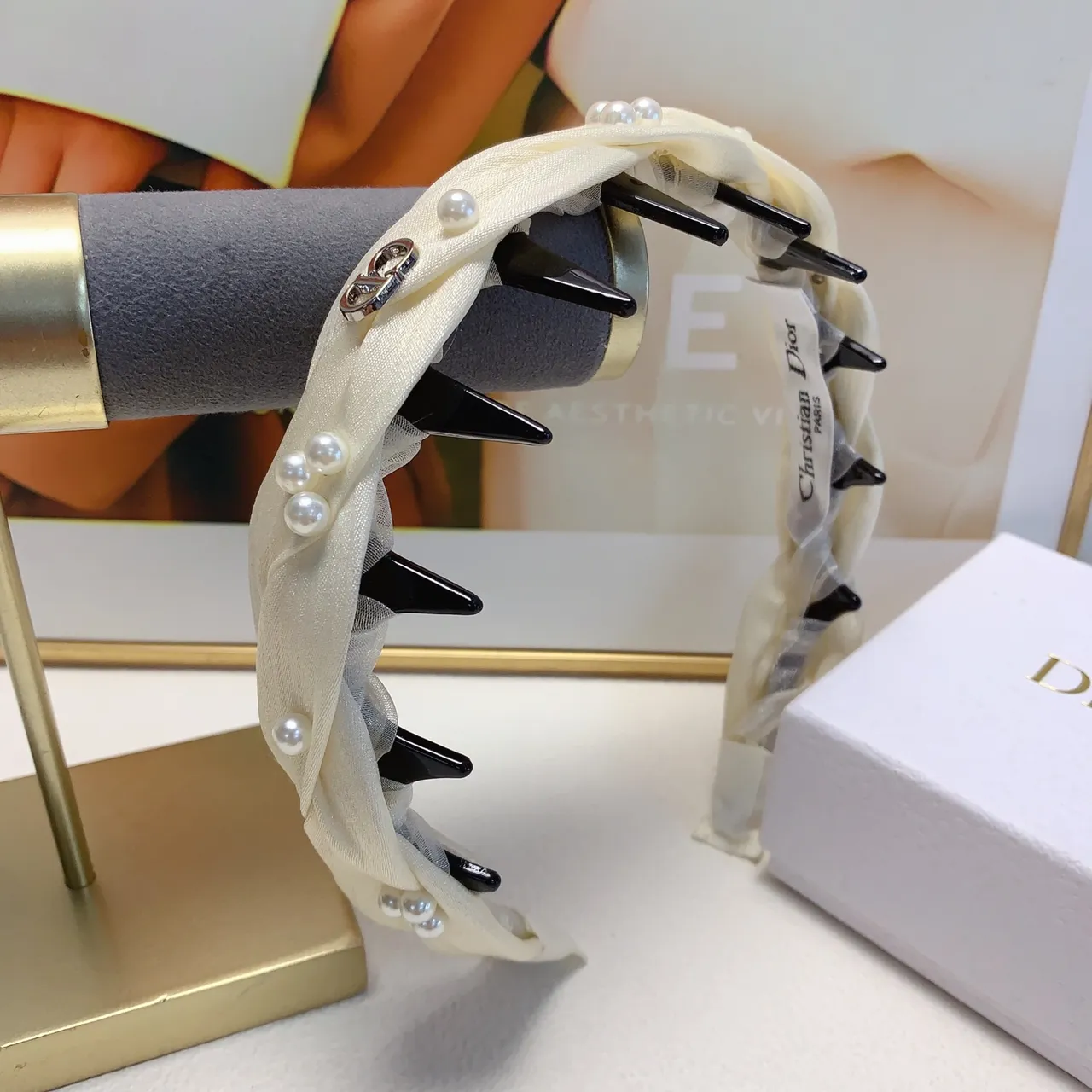 Dior Black Beige Twisted Ribbon Pearl-Embellished Jewelry 6