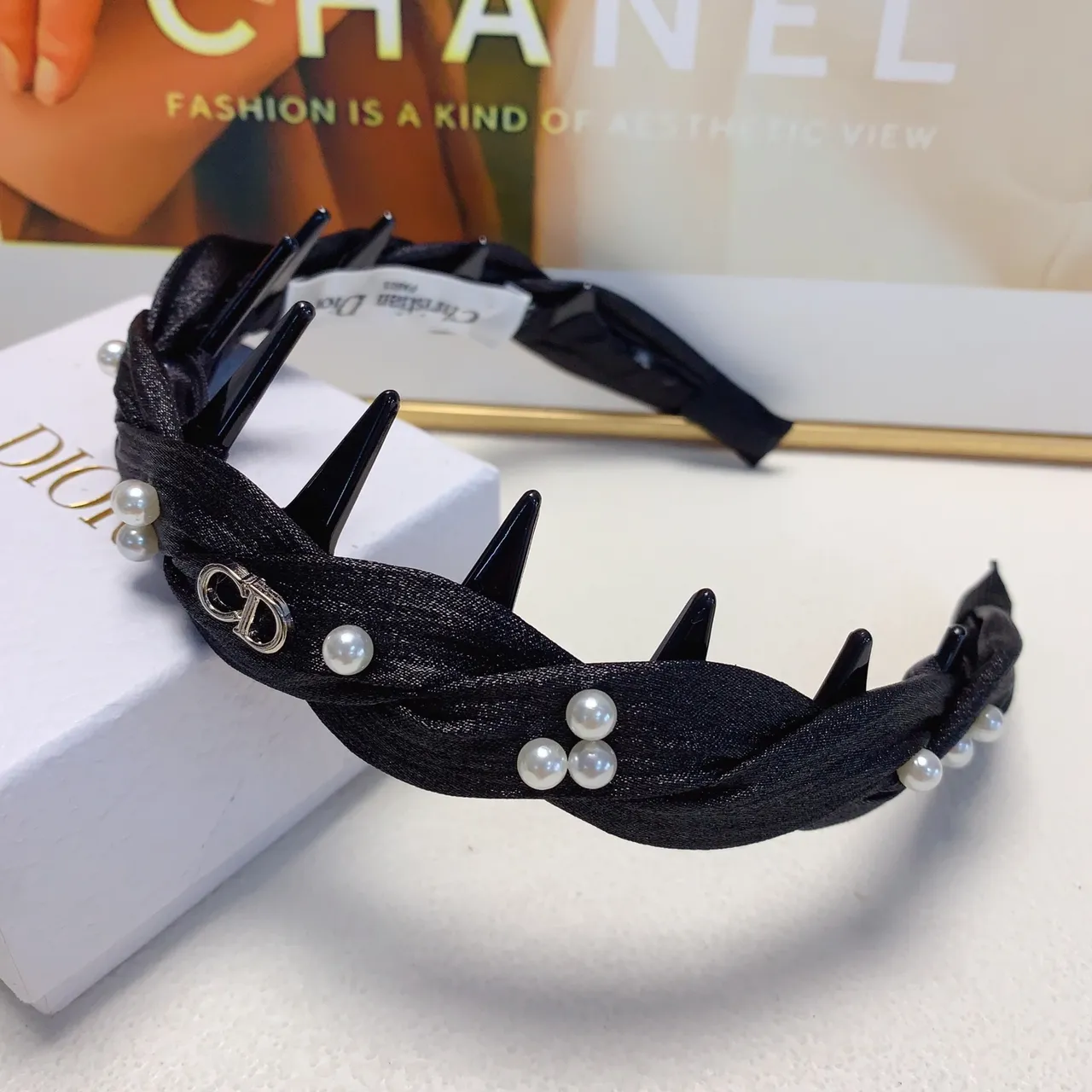 Dior Black Beige Twisted Ribbon Pearl-Embellished Jewelry 8