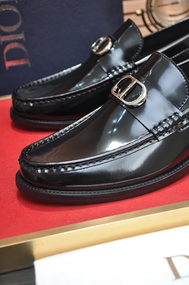 Dior Black Gold Glossy Patent Leather Metal D-Buckle Loafer 2