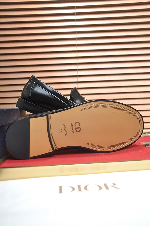 Dior Black Gold Glossy Patent Leather Metal D-Buckle Loafer 3