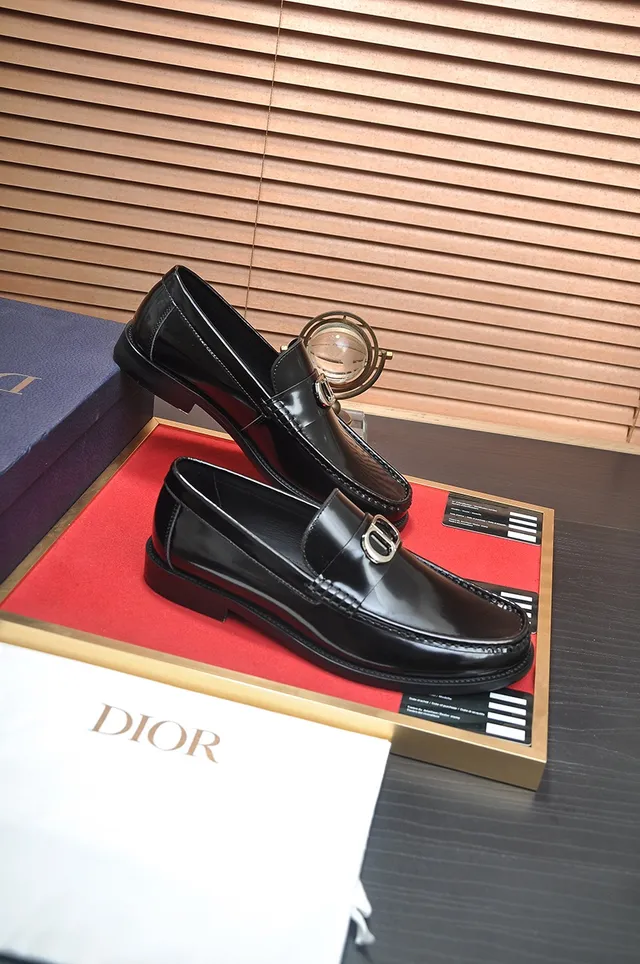 Dior Black Gold Glossy Patent Leather Metal D-Buckle Loafer 4