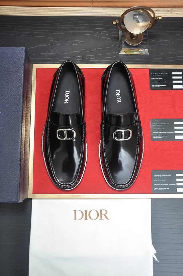 Dior Black Gold Glossy Patent Leather Metal D-Buckle Loafer 5