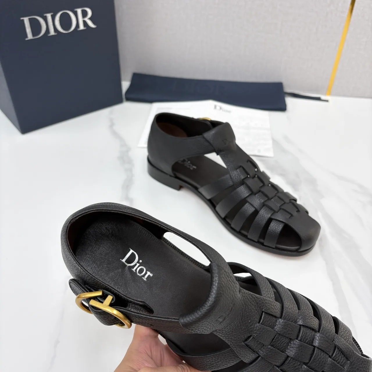 Dior কালো সোনা বোনা চামড়ার ফিতা নিম্ন ব্লক হিল গ্লাডিয়েটার স্যান্ডাল 3