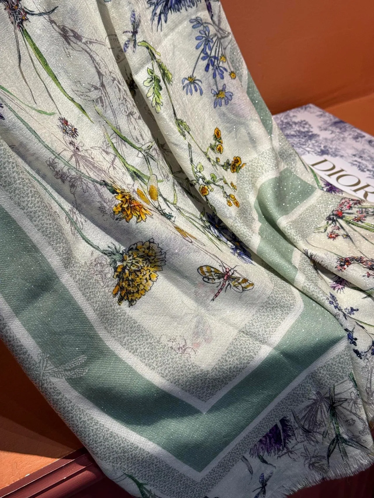 Dior 植物插图丝巾 7