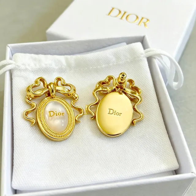 Dior Gold-Tone Bow Motif Oval Cabochon Earrings 3