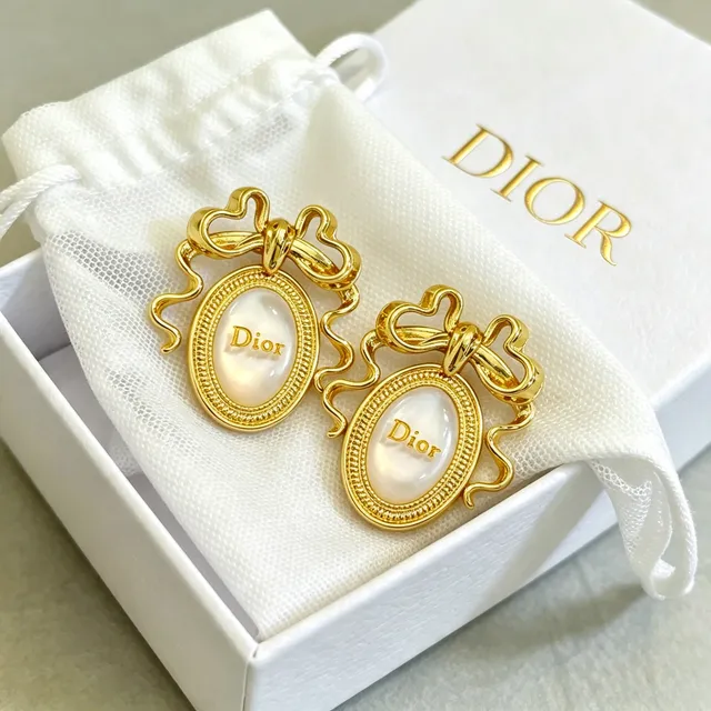 Dior Gold-Tone Bow Motif Oval Cabochon Earrings 5