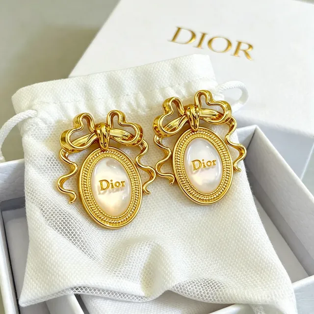 Dior Gold-Tone Bow Motif Oval Cabochon Earrings 10